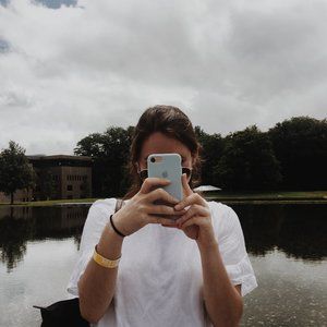 Meet your Posher, Madeleine